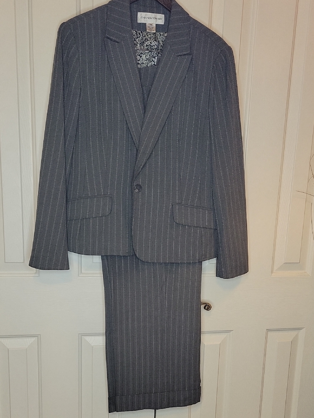 Jones New York Suit Gray Pinstripe Women's Suit Jacket & Pants